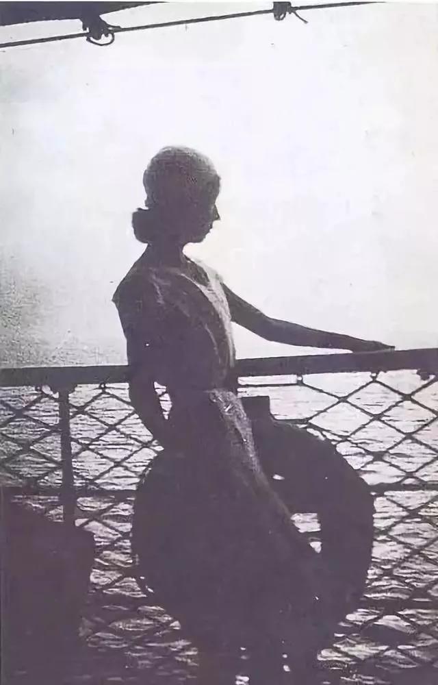 张爱玲和黄逸梵的关系,黄逸梵为啥叫张爱玲