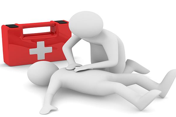 电工失误操作导致触电实例,低压触电脱离电源方法及关注事项