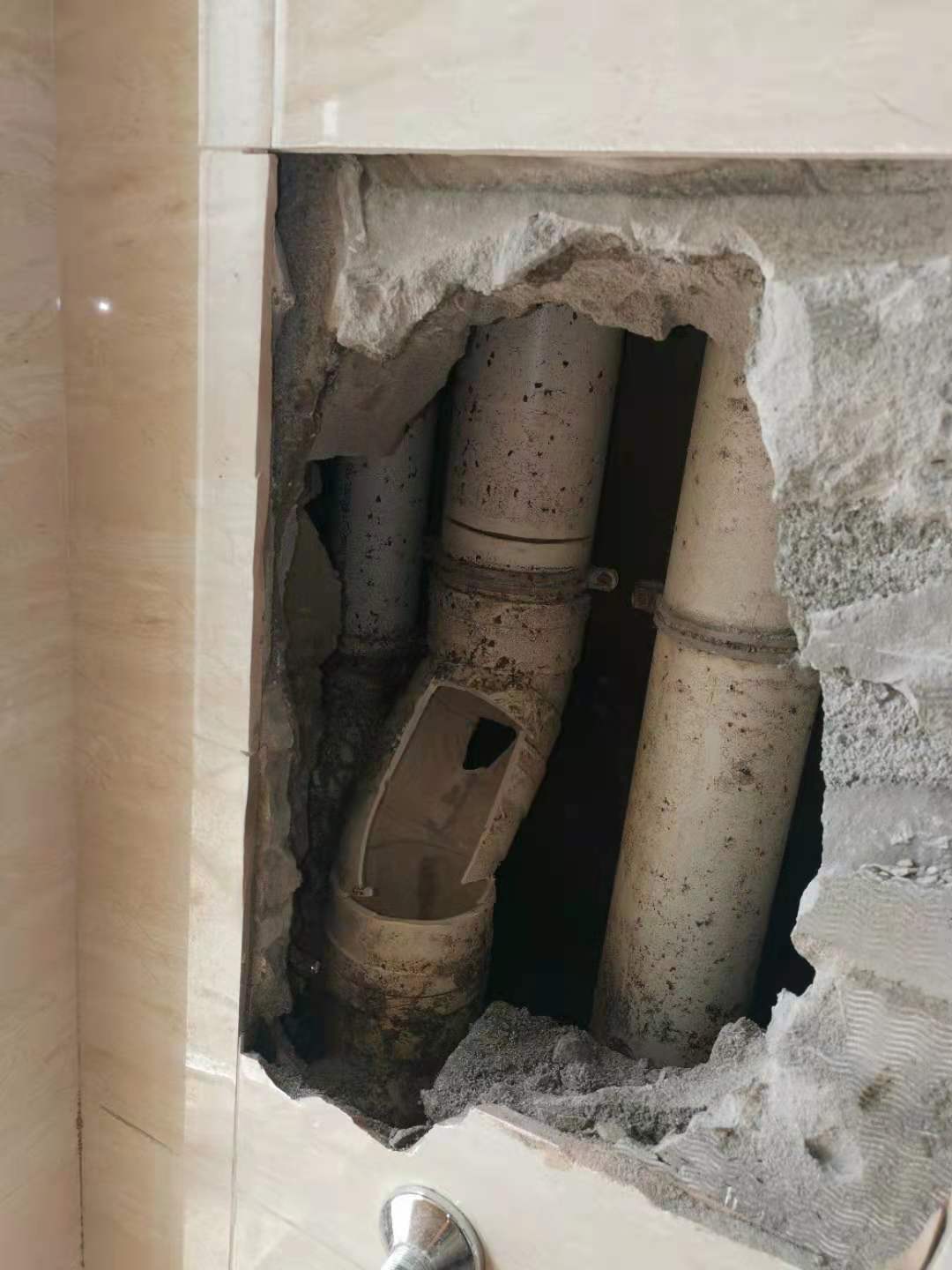 卫生间暗管漏水处理方法,卫生间暗管漏水如何处理