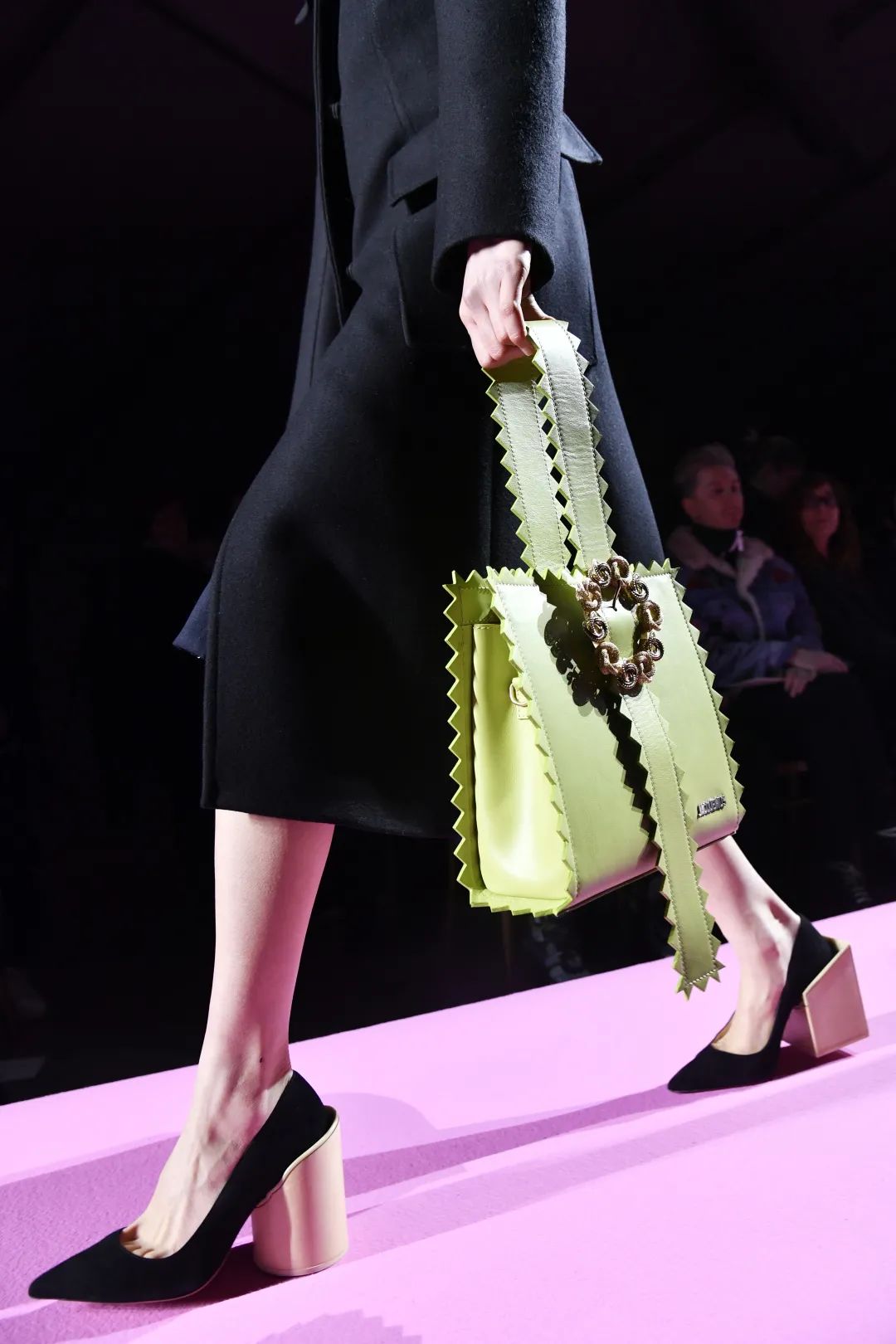 女人在变美这件事上一定不要偷懒,想要变瘦变美变好看就不能偷懒