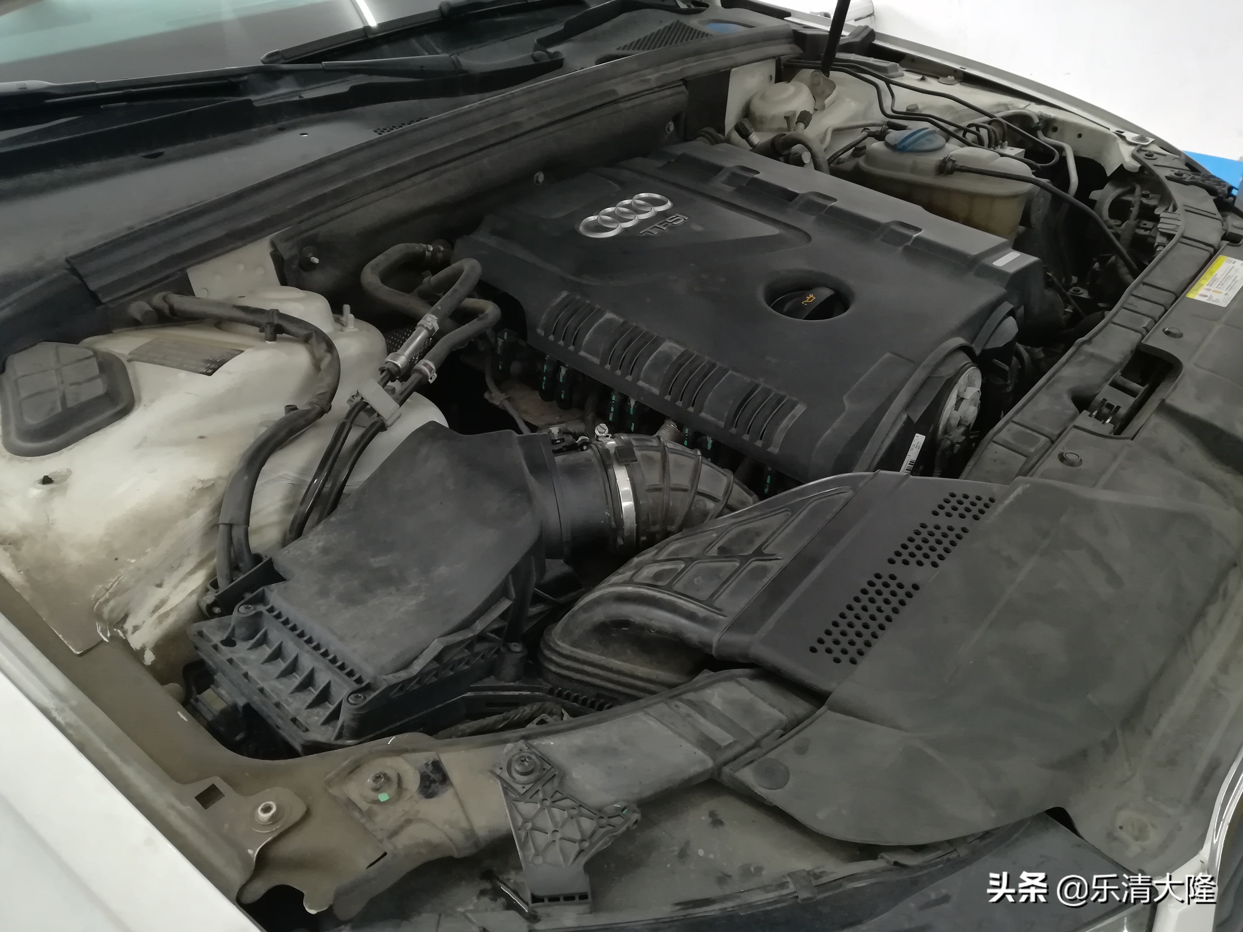广州宝马7系内饰清洗,宝马7系发动机舱清洗