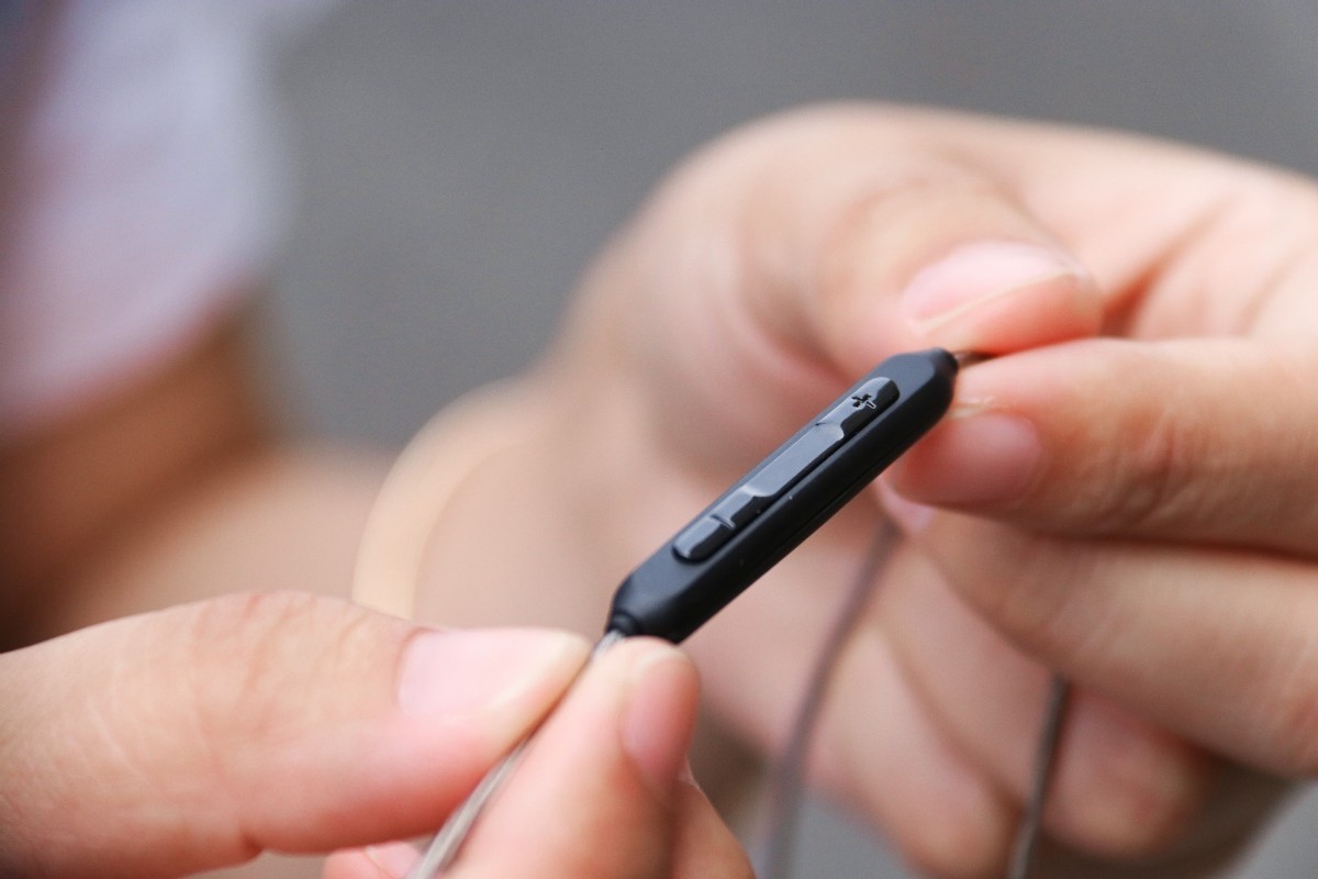 有线耳机会被取缔，MYRYAD首款表态，百元级HiFi耳机深度体验