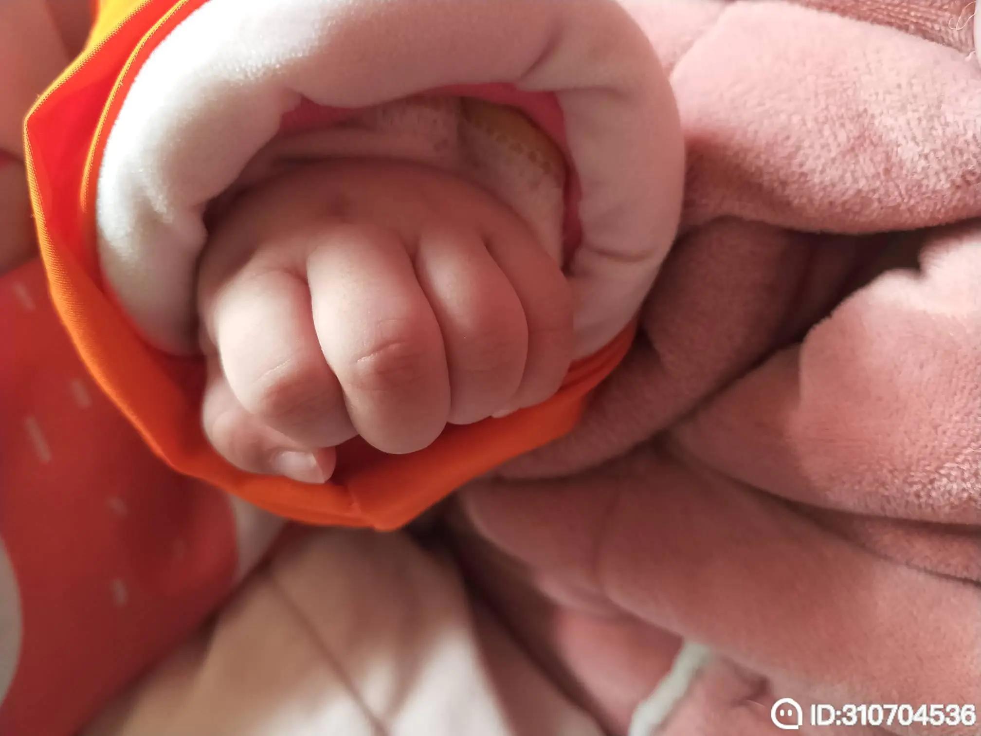 每到深夜就会想她,夜深人静睡不着想得太多心难受