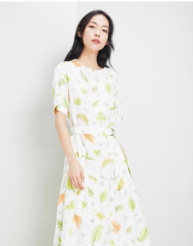 韩雪的私家衣橱｜第一眼就爱上！惊艳全场的连衣裙，都在这里了