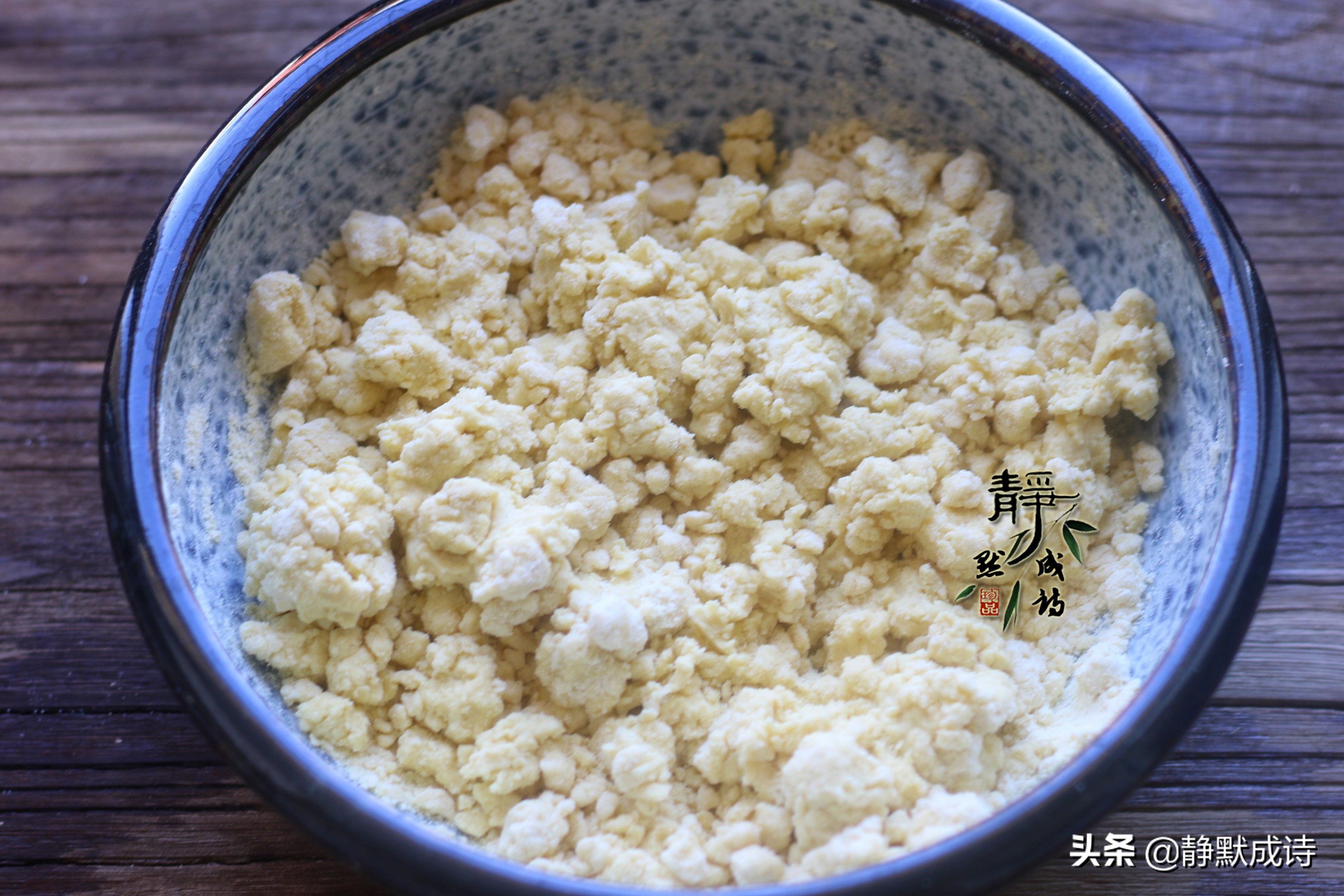 黄米面炸糕怎么做酥脆不爆裂,黄米面炸糕怎么做不粘手