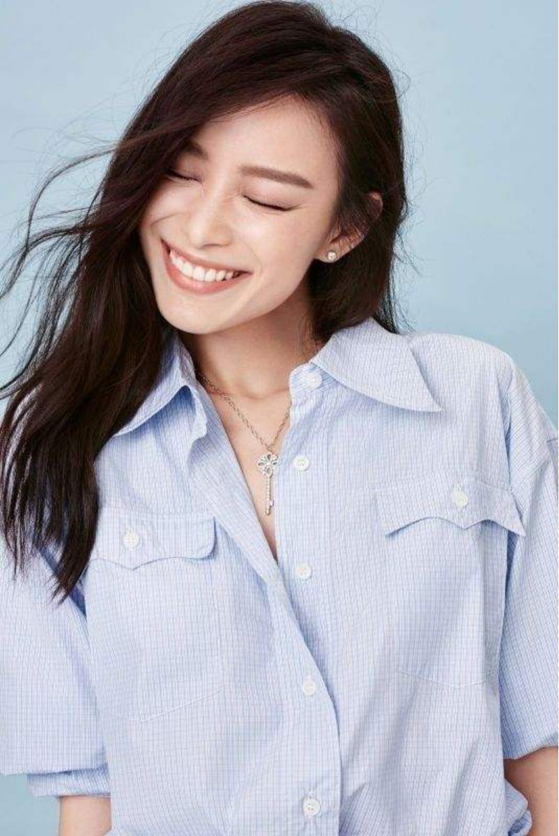 艾小羊：潘玮柏结婚，我更好奇新娘“土甜风”的衣品