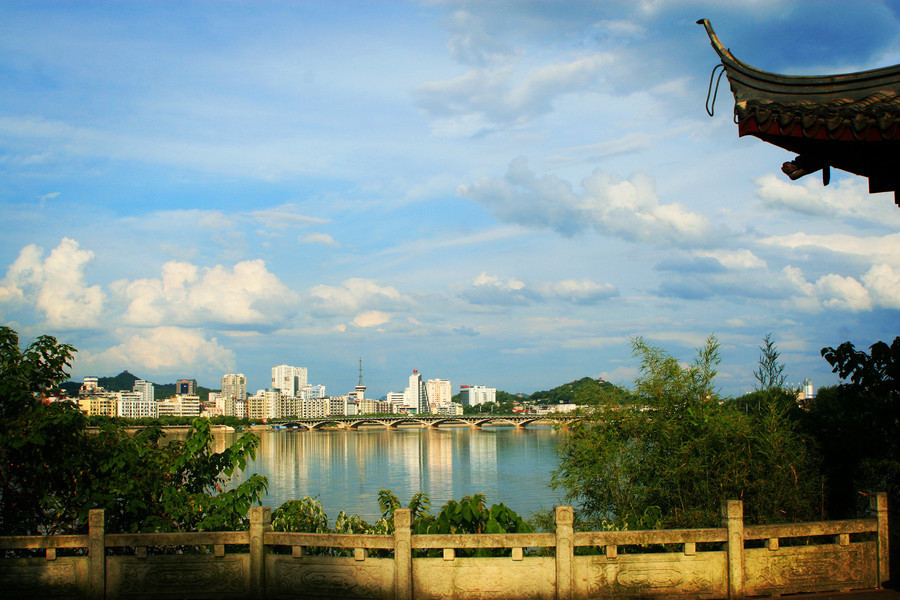 江西有座军工厂，级别副厅，分迁方志敏家乡，老厂污染环境被拆除