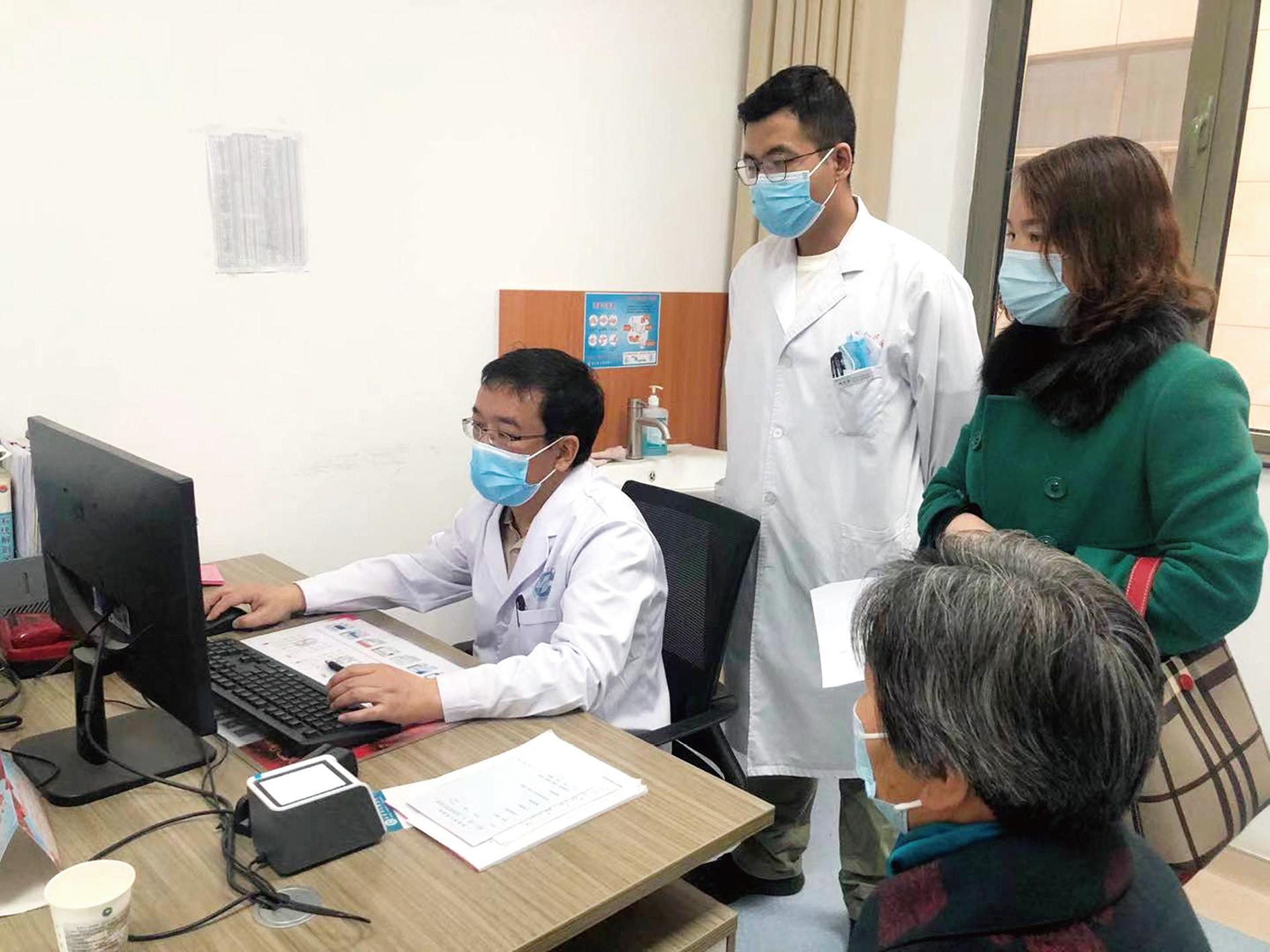 让群众在家门口享受便捷医疗服务,让百姓家门口享中医服务