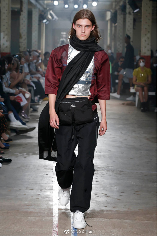 palace潮牌宽松大三角幻影卫衣,英国品牌palace