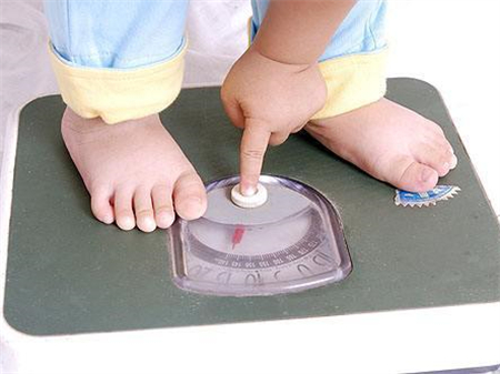 宝宝为何体重不增？正确喂养轻松解决育儿成长难题