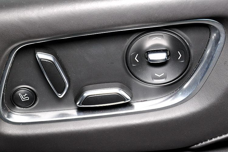 试驾凯迪拉克ct6入门车型,胖哥试驾凯迪拉克ct628t精英