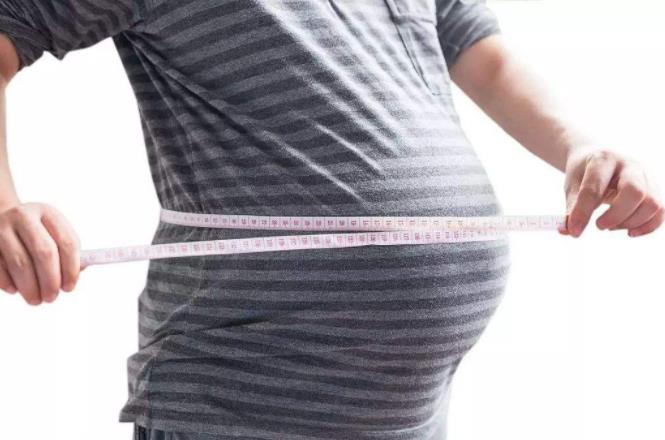 孕妇肚子大是不是胎儿就大,孕妇肚子大是不是羊水多的问题