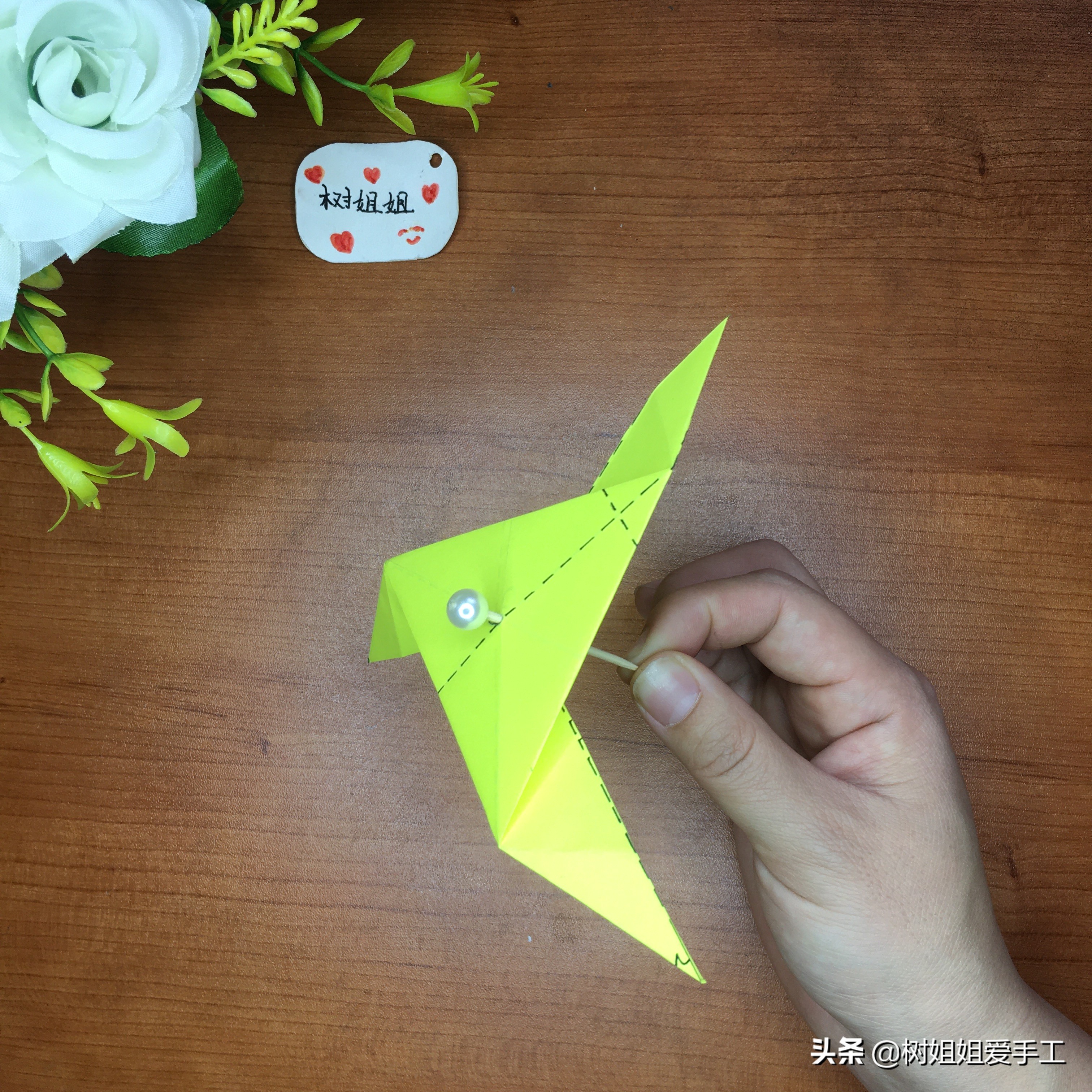 风车飞镖折纸教程,用四张纸折纸玩具飞镖变形