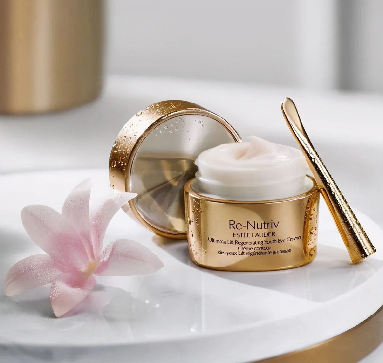 兰蔻与雅诗兰黛眼霜哪个淡纹,雅诗兰黛和兰蔻眼霜哪个淡纹好