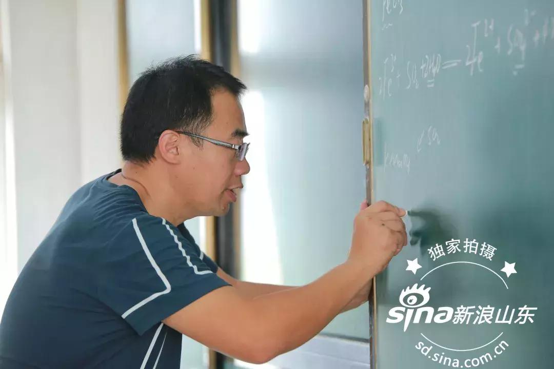 「章丘教育人物」走进章丘区第七中学李越：甘为人梯痴心不改