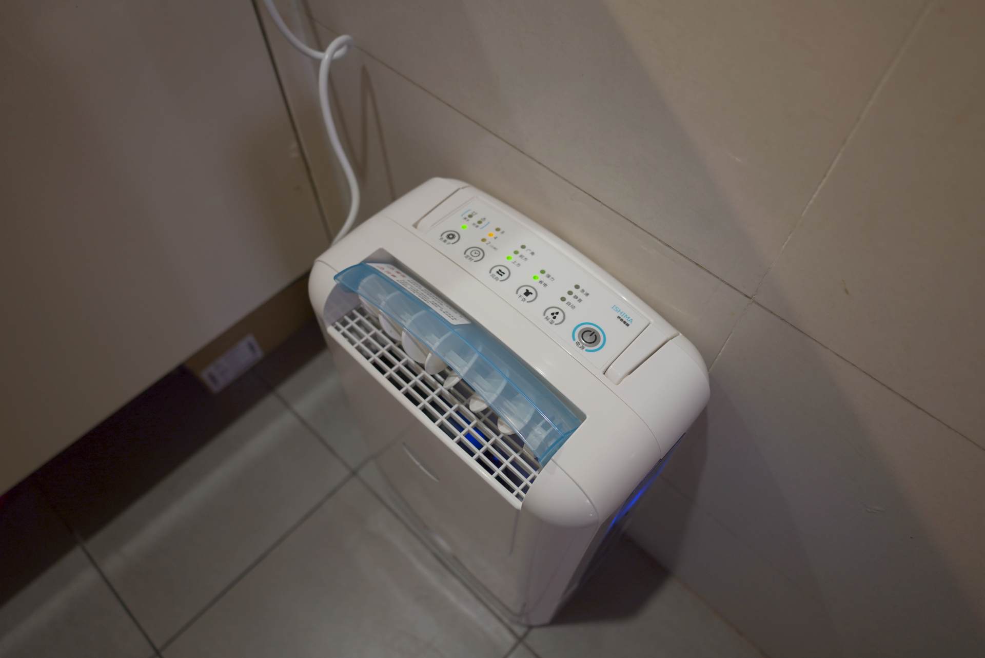 不用压缩机除湿,无压缩机除湿机的除湿原理