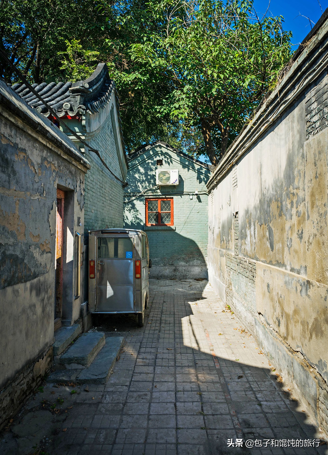 北京东城方家胡同，盛夏寻访一座已成大杂院的王府，13号院的秘密