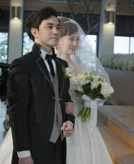 最美琼女郎现状,45岁琼女郎婚变8年