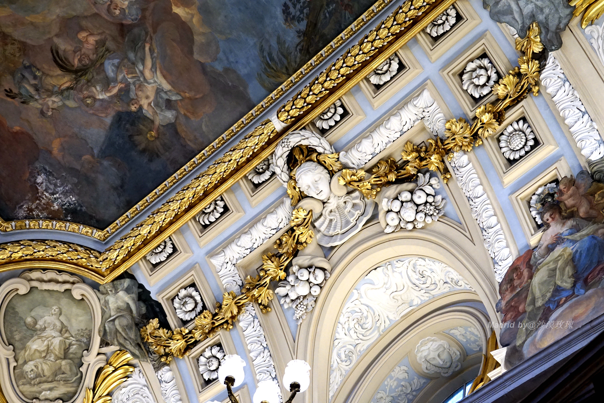 仿造凡尔赛宫的欧洲第三大王宫，两代国王的华丽梦想