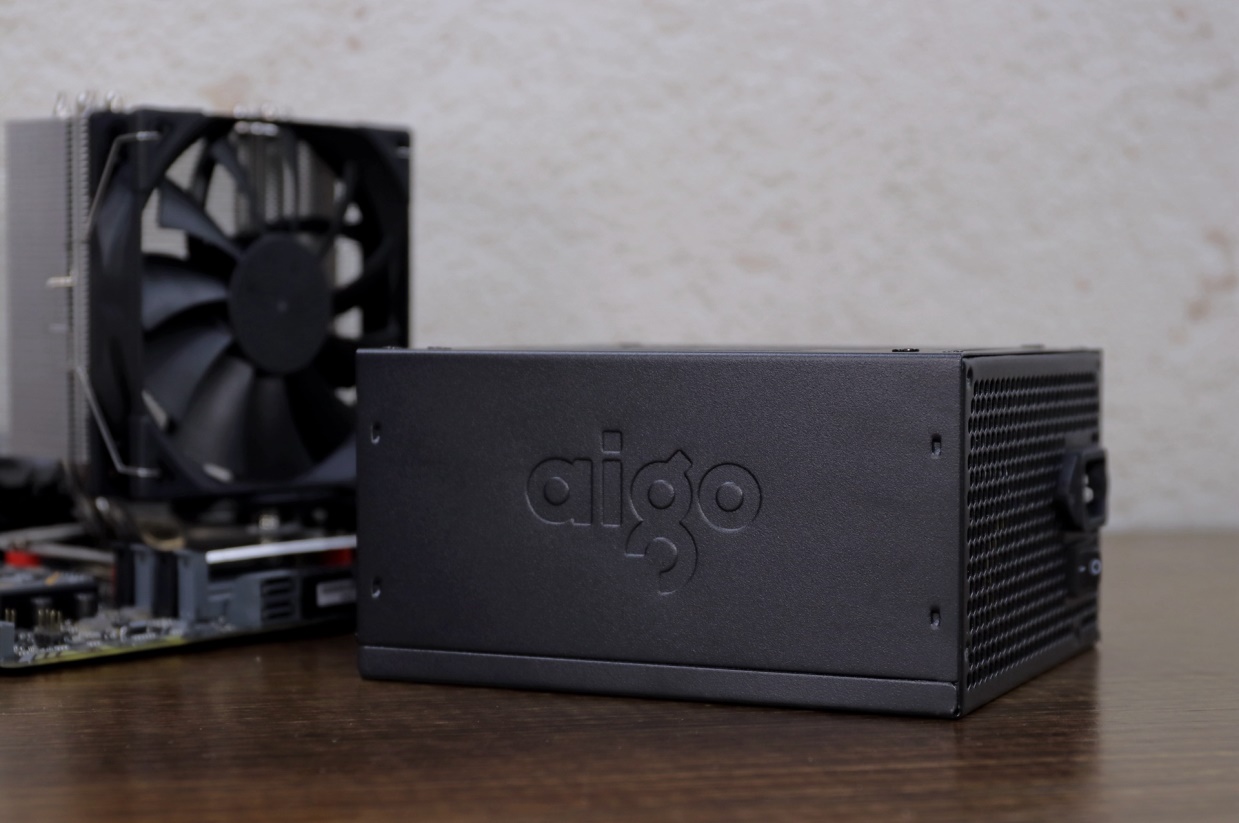 电竞主机3000到4000,aigo电竞700电源怎么拆