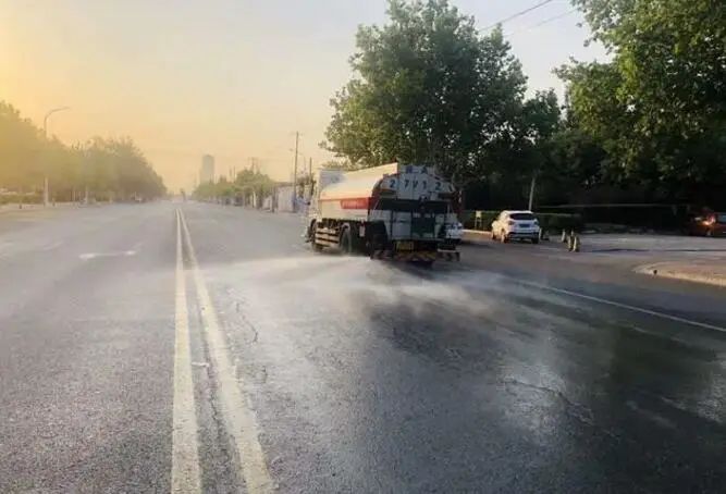 裕华区：一辆洒水车的自述