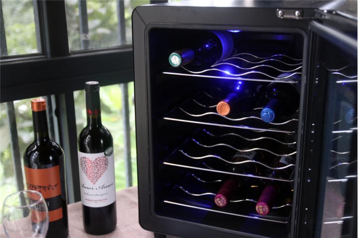 红酒恒温酒柜推荐,年轻人的第一瓶酒