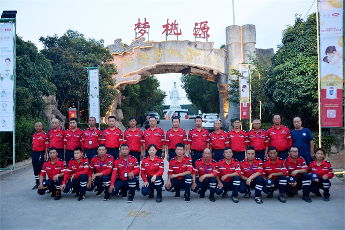 嵩县跨湖桥神鹰救援,洛阳神鹰救援队奔赴地震灾区