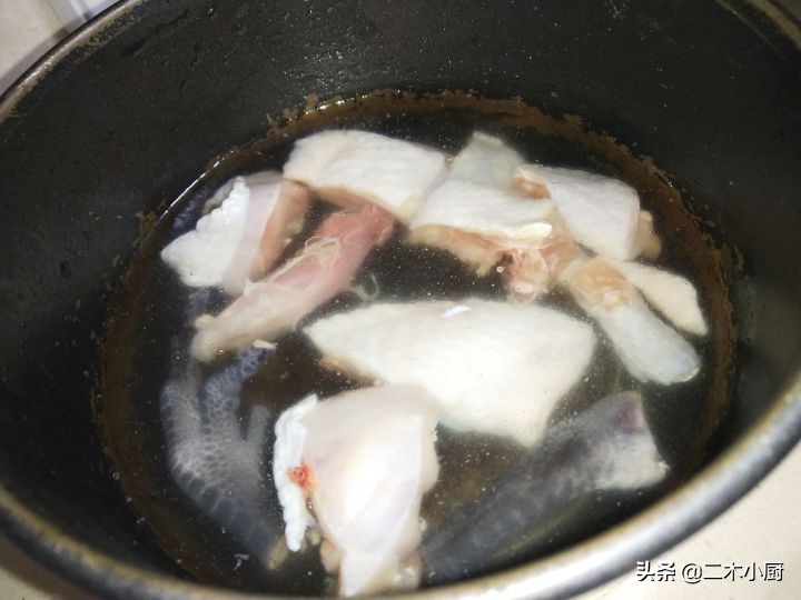 玉竹石斛淮山鸡汤,玉竹石斛煲汤