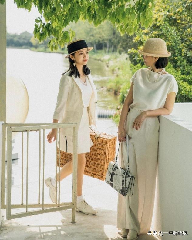 买了“奶奶鞋”却不会穿？看三木妈妈亲身示范，上班、日常都适合