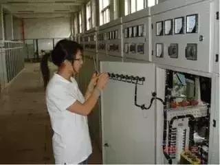 通俗的讲解接地接零,接地和接零的视频