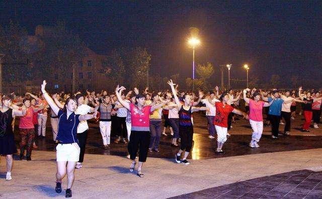 女人要长寿一定要做到九点,40岁女人最佳长寿方式