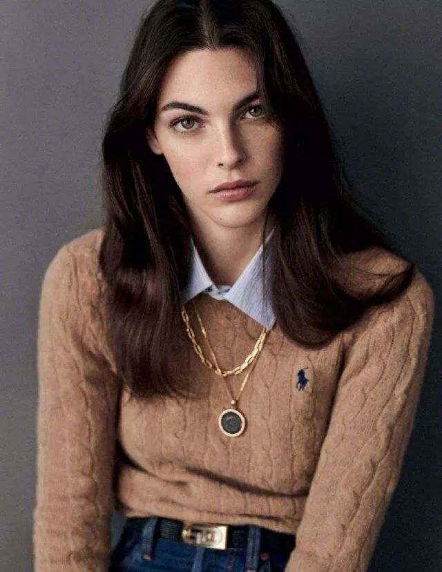 衬衫毛衣的穿法技巧男,毛衣衬衫怎么搭配裤子