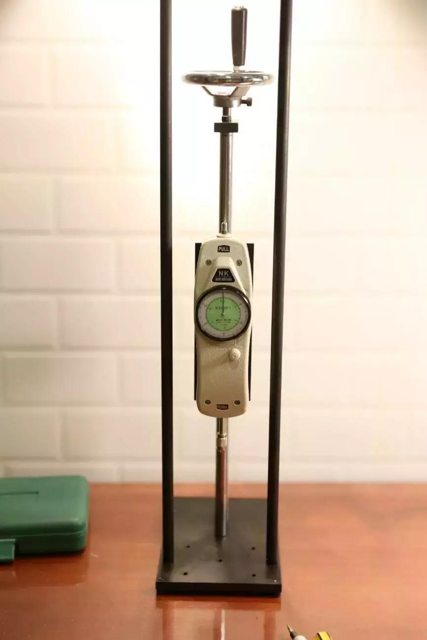 如何把手机的钢化膜拆下来,苹果手机钢化膜贴膜神器教程