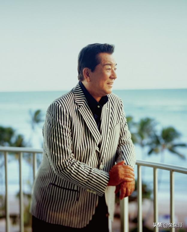 日本男星吃饭时不小心吸入气管，咳嗽引发小脑出血，紧急住院治疗