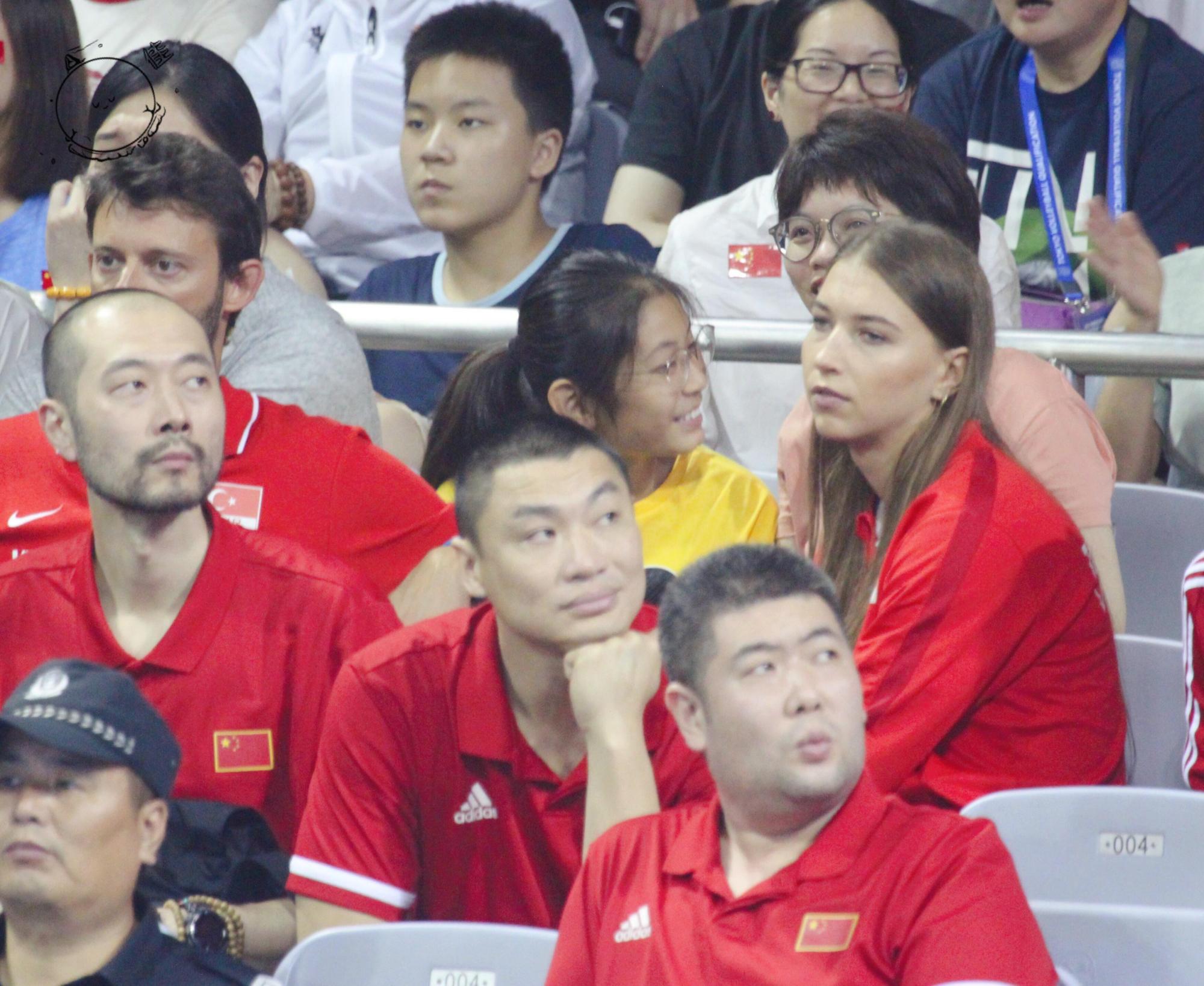 朱婷妹妹朱佳荟也打排球吗,朱婷妹妹朱佳慧打比赛