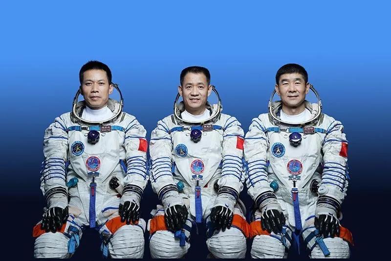 太空生活剧透,太空生活完整版