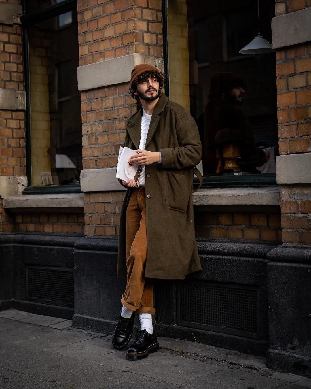 为什么小皮鞋要穿白袜子,什么人穿皮鞋