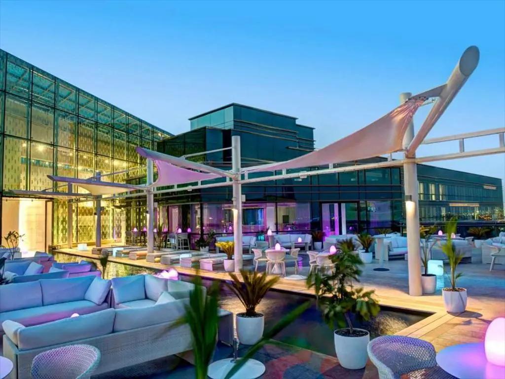 迪拜卓美亚阿联酋塔酒店几星,迪拜卓美亚帆船酒店有多繁华