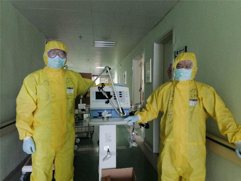 抗疫一线青年医护人员,不是护士医生可以支援武汉吗