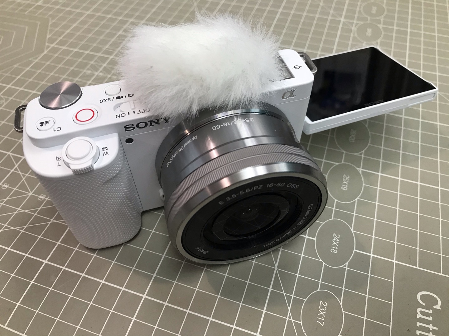 索尼zv-e10配适马500f1.4的镜头如何,索尼zv-e10相机视频效果