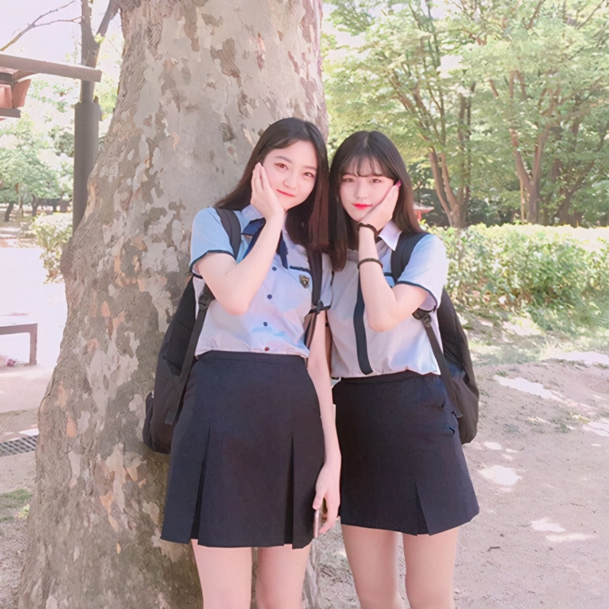 看韩国大学的校服日常,韩国学生看我们中国的校园校服