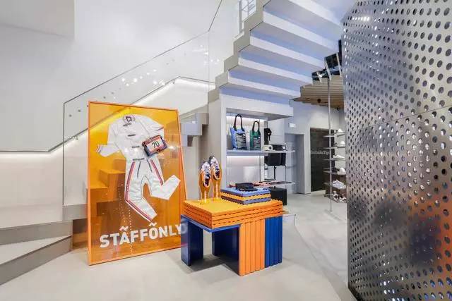 重头定位！当年的“跑鞋之王”披上时尚的战袍