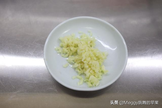 香辣拌面酱做法大全,炒菜万能香辣酱制作