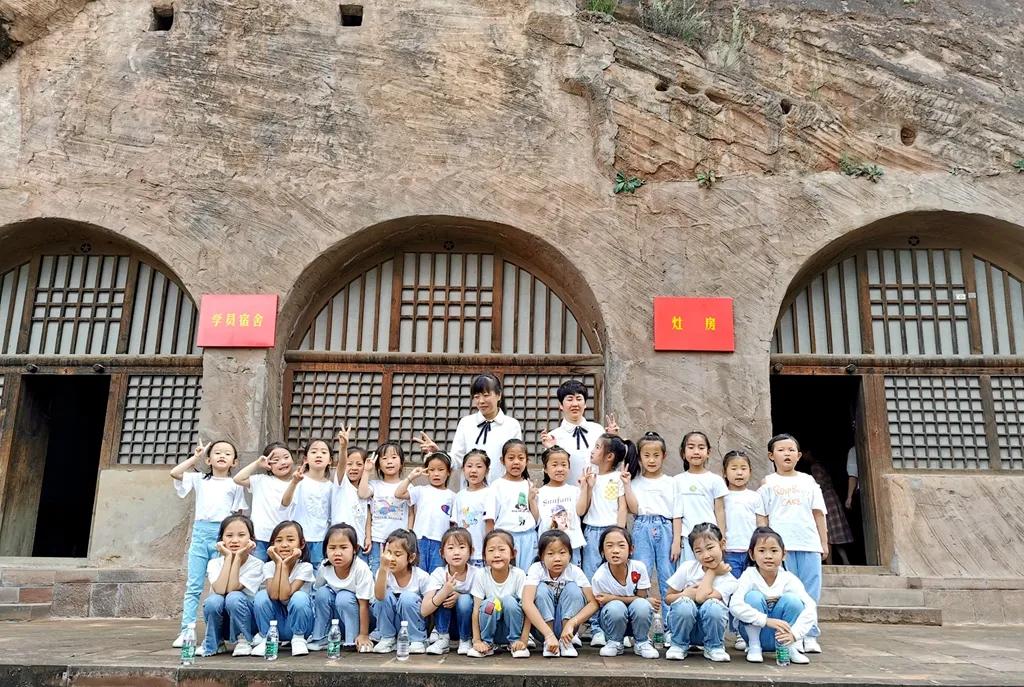 春天幼儿园传承红色文化活动推荐,红色文化专题活动方案幼儿园