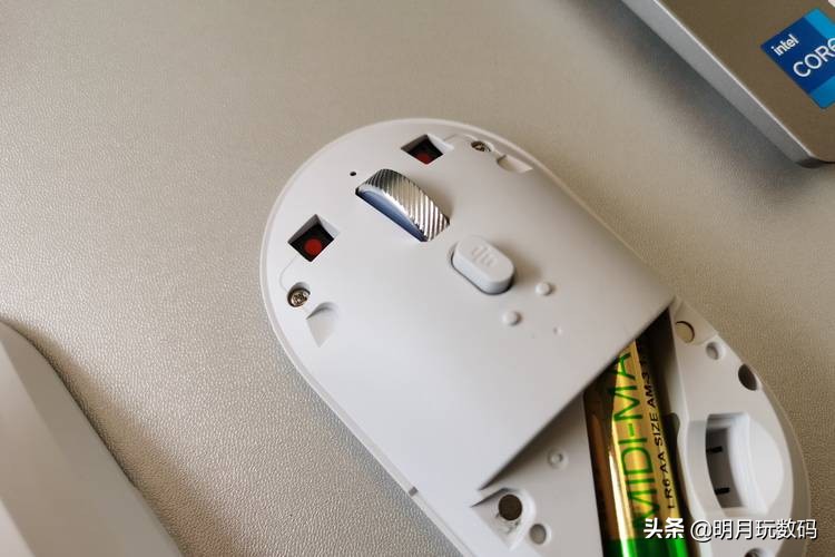 璁鏅鸿兘榧犳爣m110鍜宮211鍖哄埆,璁璇煶榧犳爣m110鏀寔ocr璇嗗埆