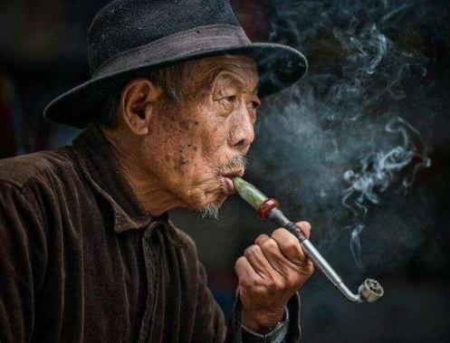 吸烟突然把烟戒了是好事吗,长期吸烟的人突然戒烟反而更伤肺