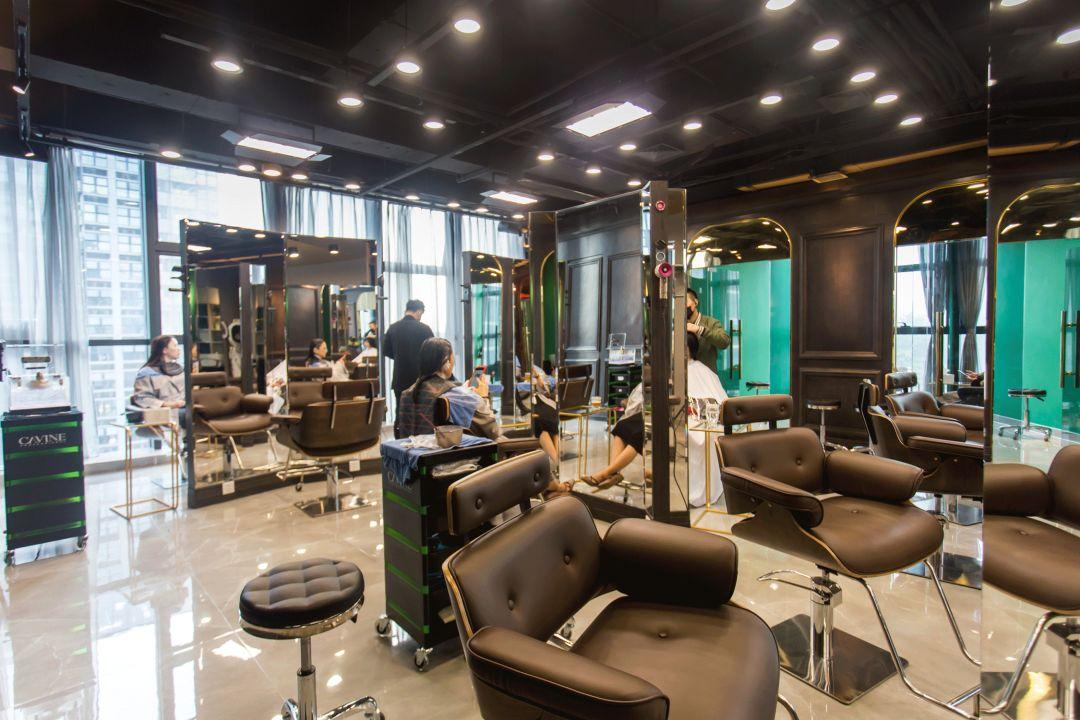 连明星都爱去的空中发型屋，甩了网红店十几条街