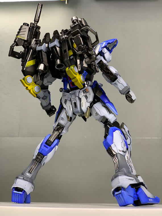 新手适合的mg高达模型,mg1:100高达模型