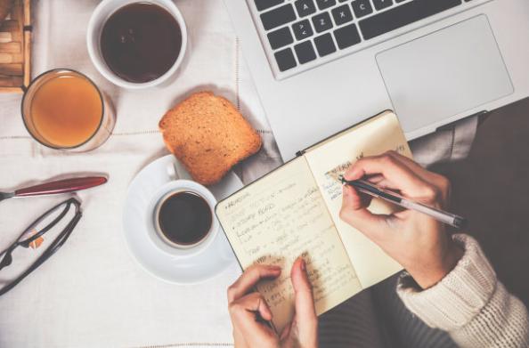 英语中有很多介词时该怎么翻译,怎么翻译英语句子中的介词