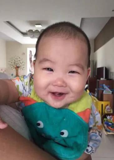 母乳太多能自己喝吗,母乳太多妈妈可以喝么